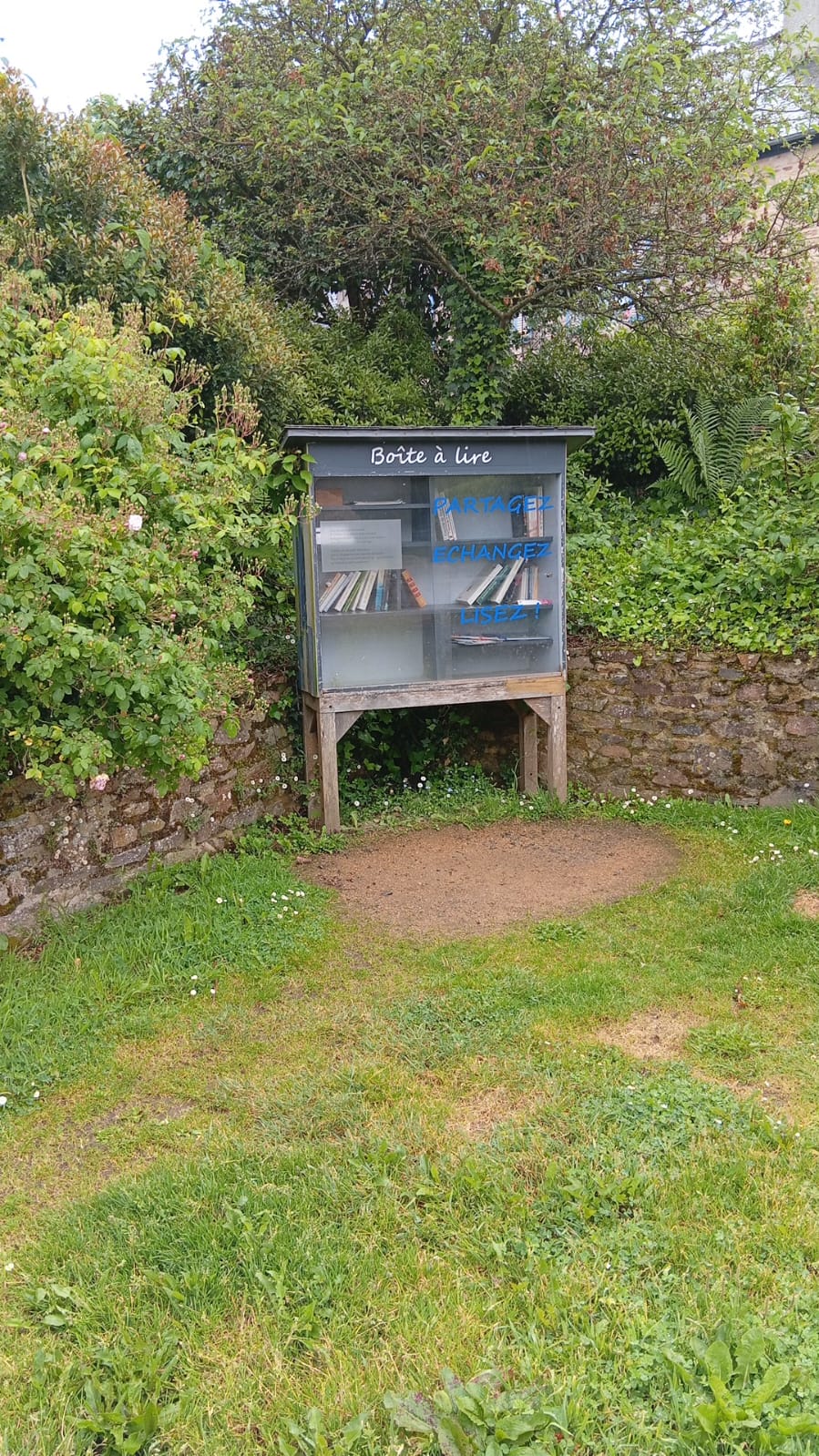 Boîte à livres - Abbaye de Beauport - Paimpol