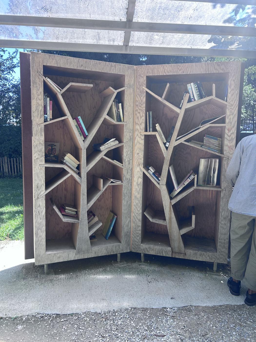 Boîte à livres - Annemasse - Bibliothèque-arbre