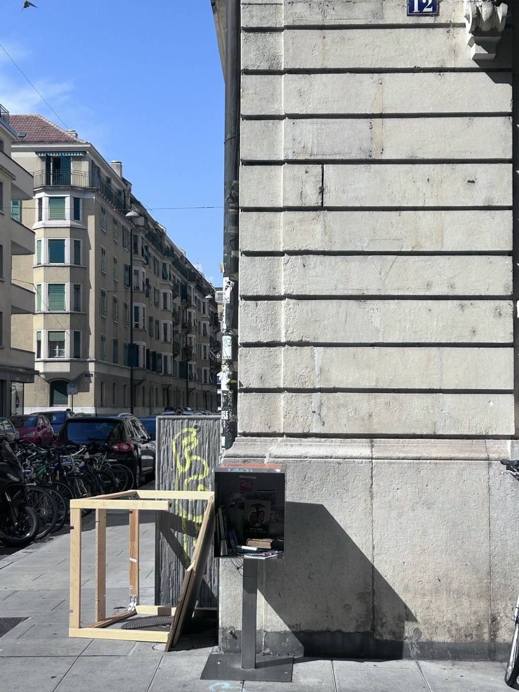Boîte à livres - Genève - Rue du Léman