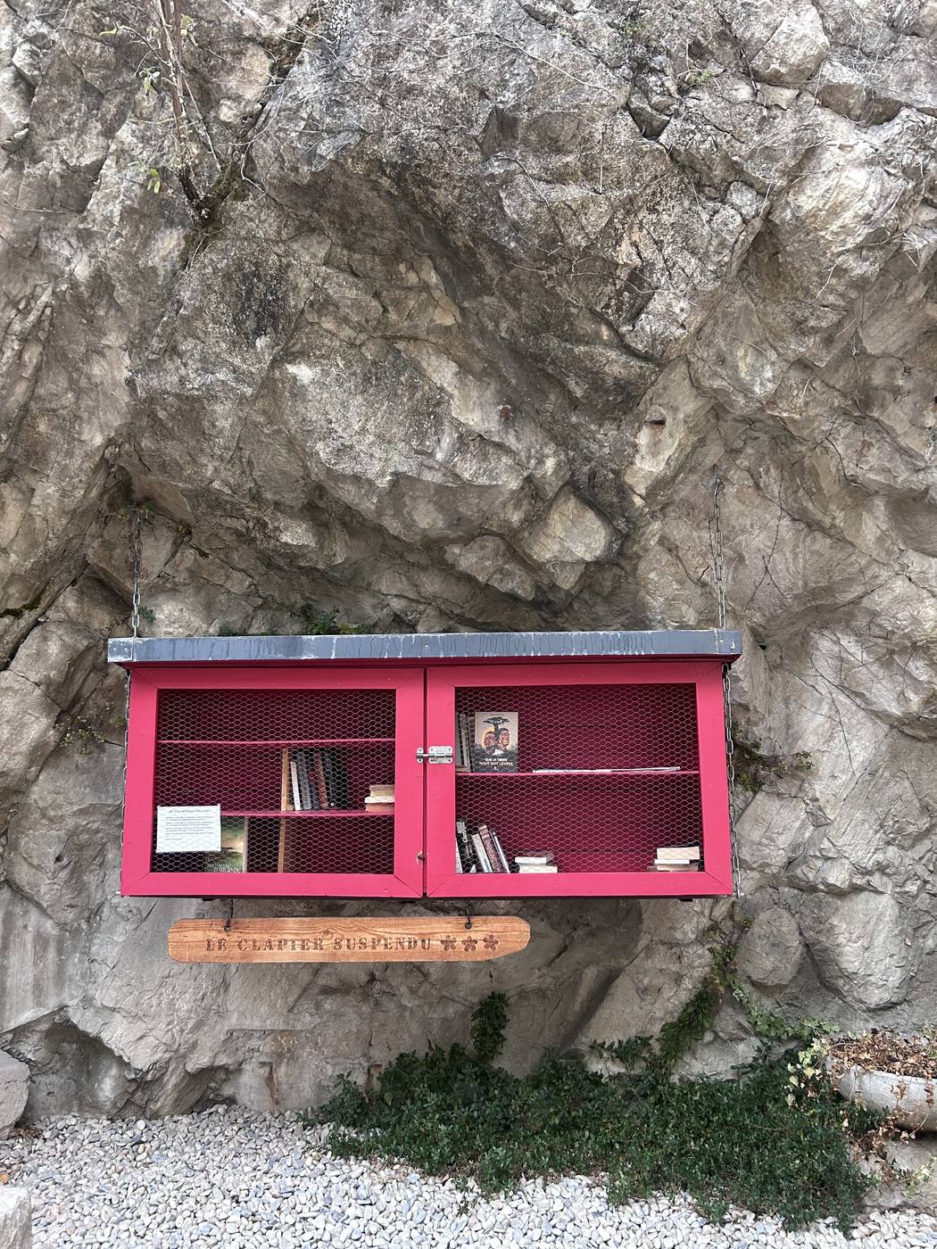 Boîte à livres - Pont-en-Royans - Le Clapier suspendu